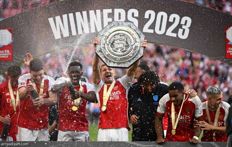 نهائيات أرسنال ومانشستر سيتي.. حمراء