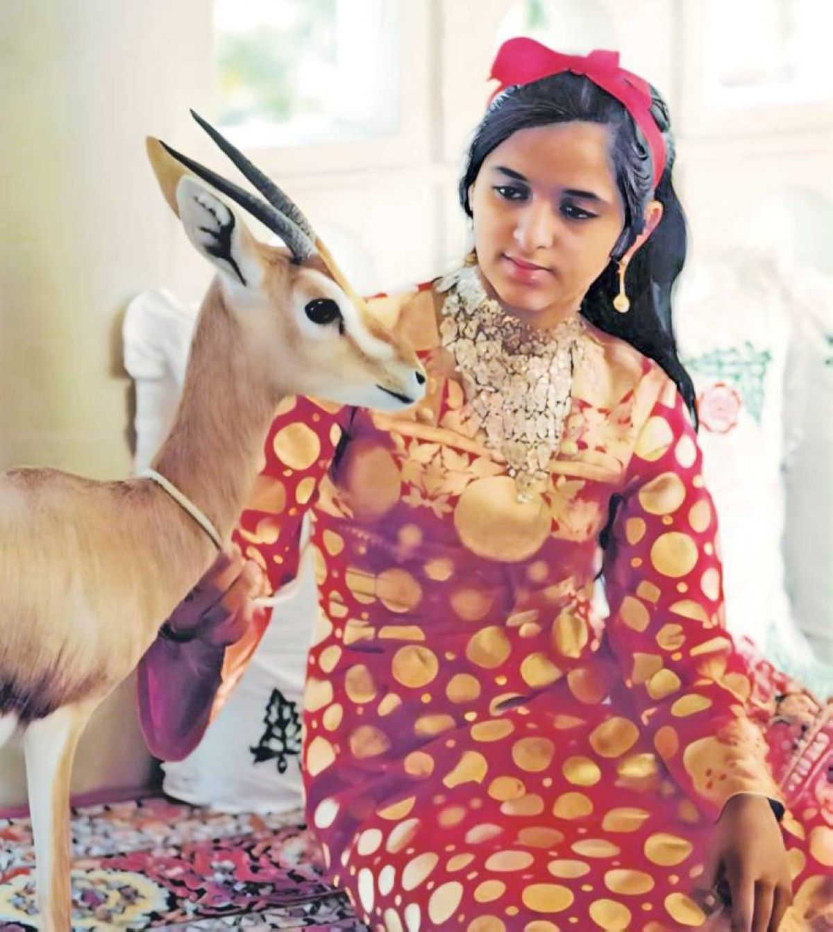 حمدان بن محمد: الأم المدرسة الأولى التي تغرس في أبنائها معنى أن يكونوا أهلاً لثقة وطنهم