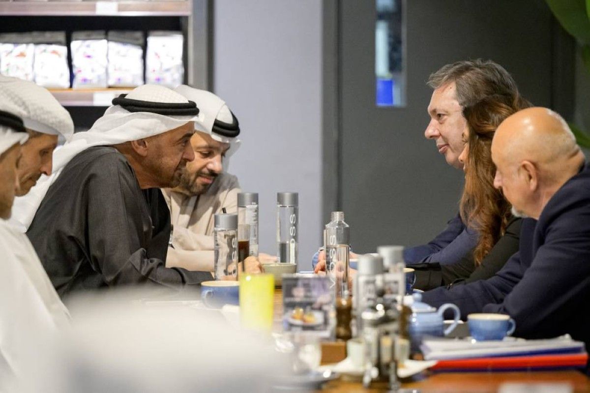 رئيس الدولة والرئيس الصربي يبحثان علاقات البلدين وتداعيات التطورات في المنطقة على الأمن الإقليمي والدولي