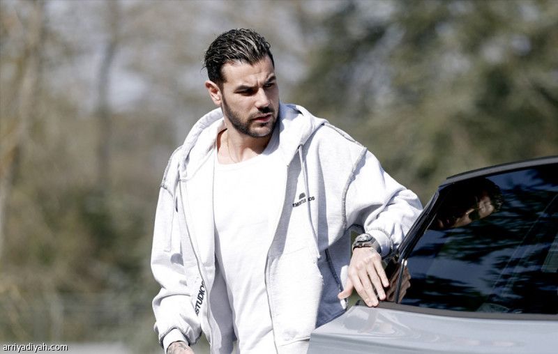 ثيو يلتحق بمعسكر فرنسا