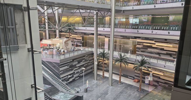 بهو مبنى وزارة التربية كما بدا الثلاثاء