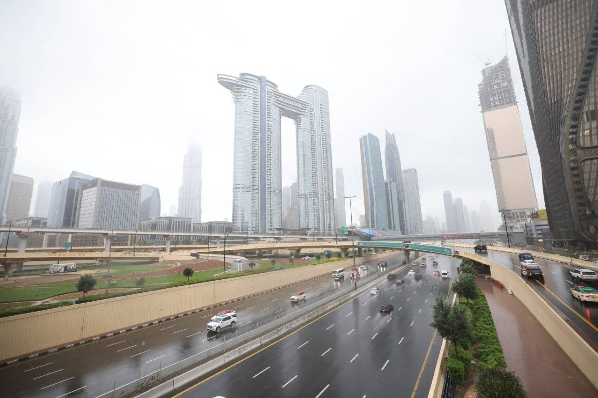 دبي.. جهود جبارة لفرق العمل على مدار الساعة لضمان انسيابية حركة المرور