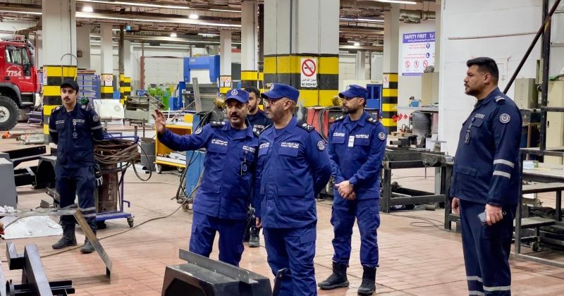 رئيس قوة الإطفاء العام يتفقد ورش آليات الإطفاء ويشيد بجهود الكوادر الفنية