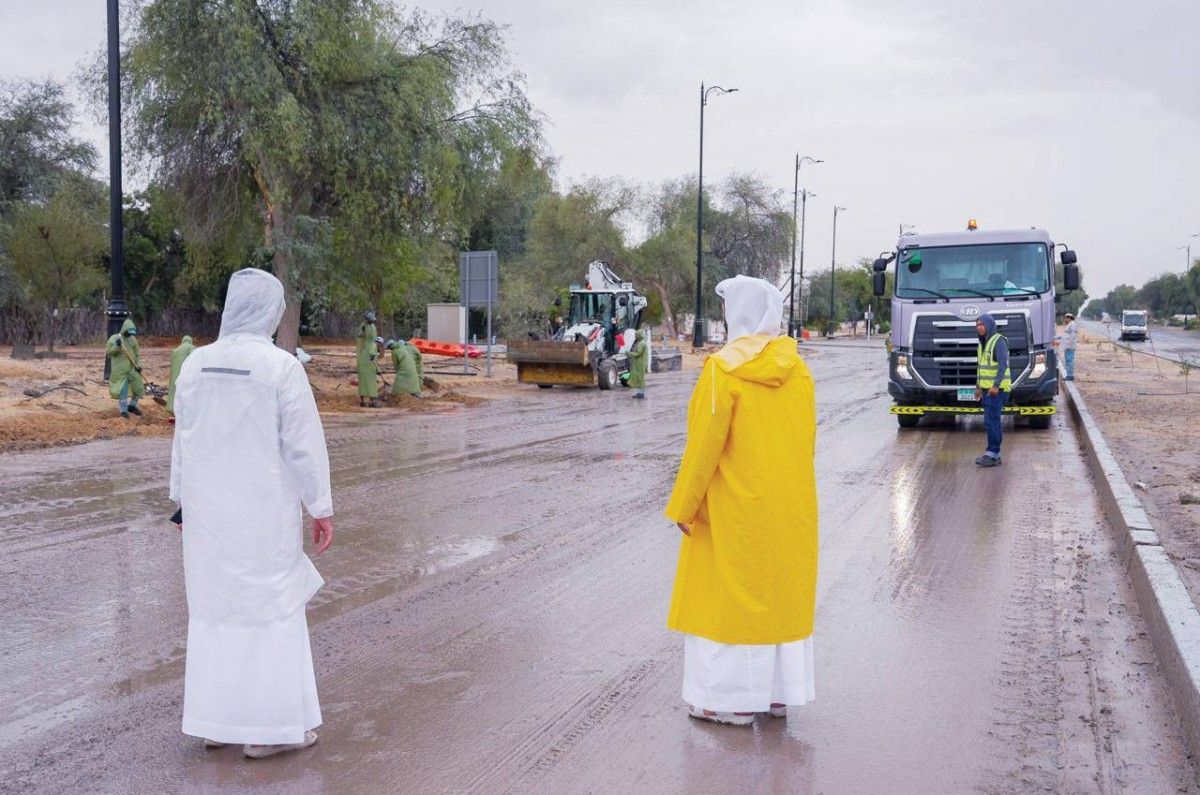 أبوظبي تدير الحالة الجوية بكفاءة وجهود ميدانية متواصلة
