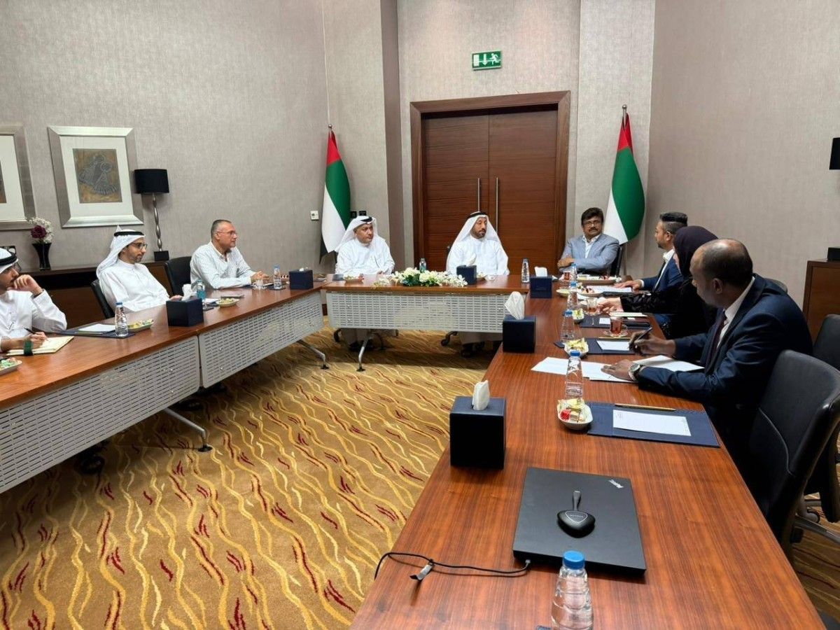 غرفة الشارقة تبحث تعزيز مرونة واستدامة القطاع الصناعي
