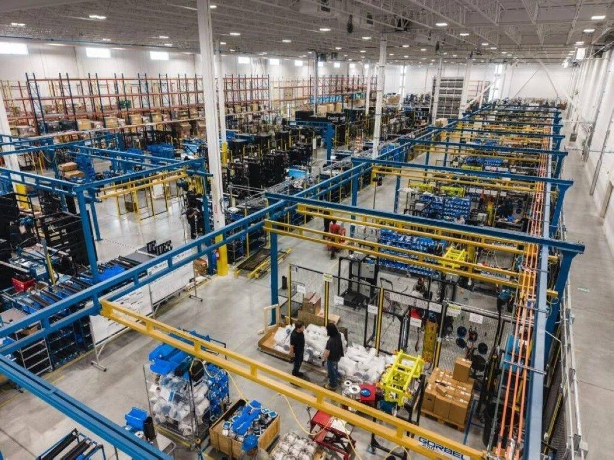 «مبادلة» تعلن بيع حصتها في «كول آي تي» ضمن صفقة بقيمة 4.75 مليارات دولار