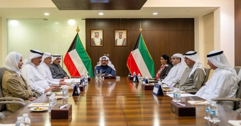 رئيس مجلس الوزراء يترأس اجتماعا لمتابعة خطط الطوارئ وتعزيز التنسيق المؤسسي بين الجهات الحكومية