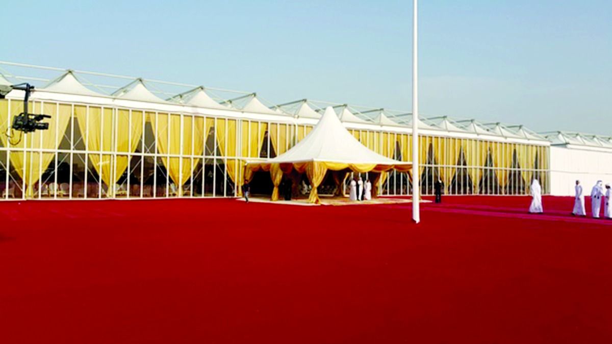 استناداً إلى التقييم المستمر.. «الداخلية» تتيح إمكانية إقامة المناسبات بالأماكن المفتوحة