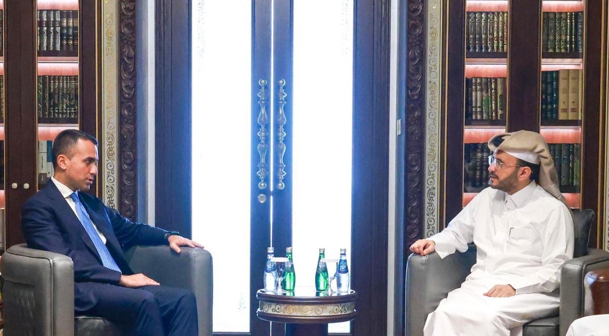 مستشار رئيس مجلس الوزراء المتحدث الرسمي لوزارة الخارجية يجتمع مع الممثل الخاص للاتحاد الأوروبي لمنطقة الخليج