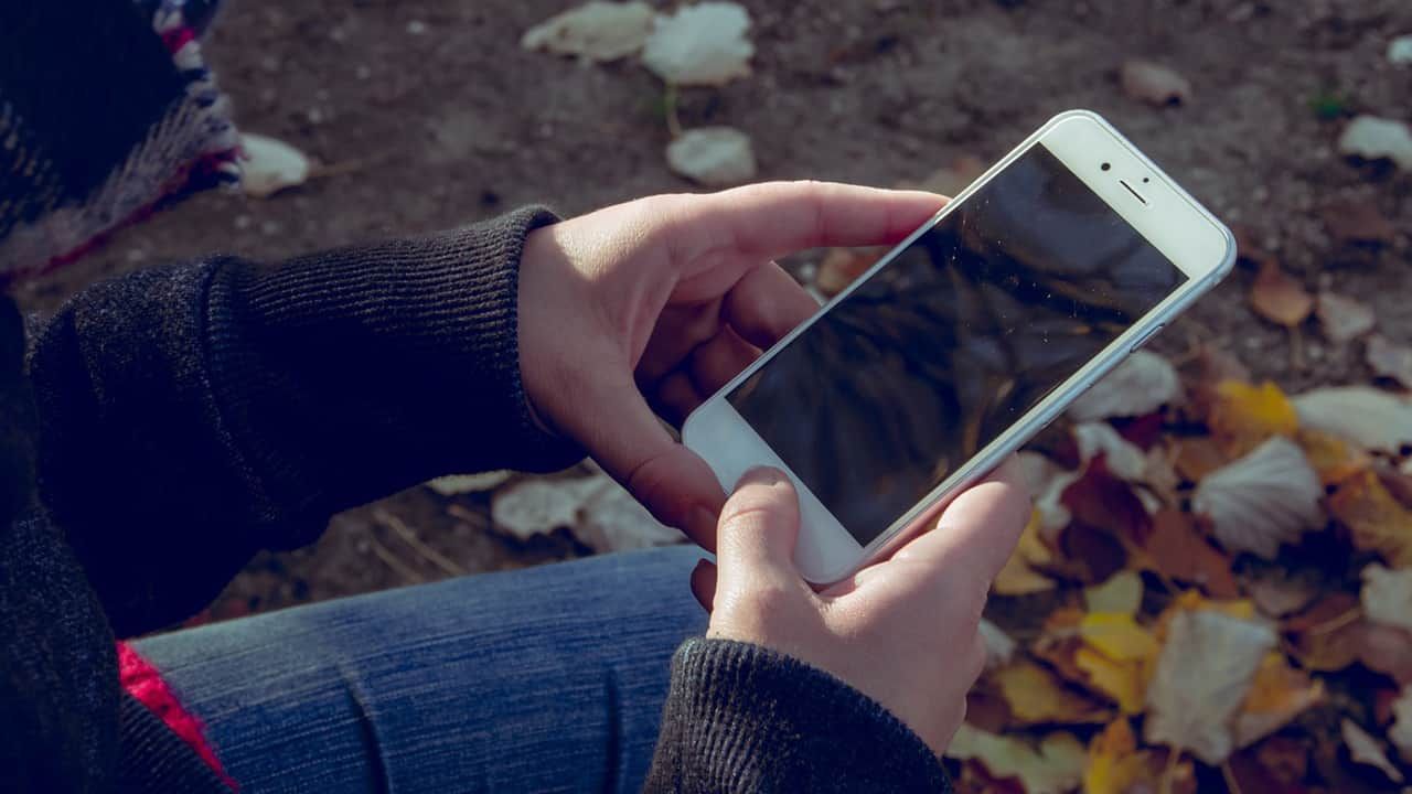 تحذير أمني: أدوات اختراق جديدة تهدد هواتف آيفون القديمة