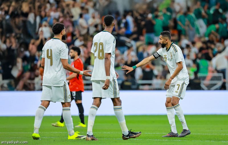 ثلاثية في شوط.. سابقة مع رينارد