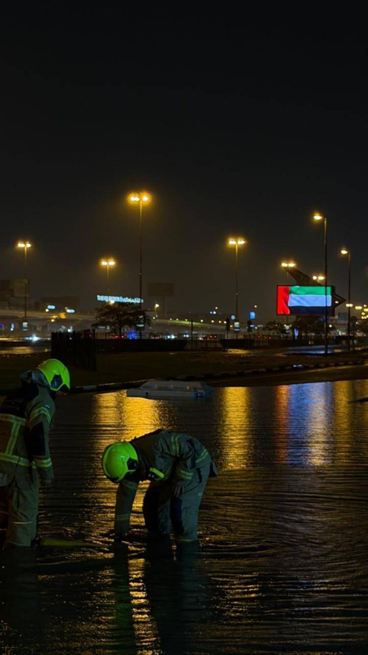 فرق دبي.. جهود استثنائية على مدار الساعة