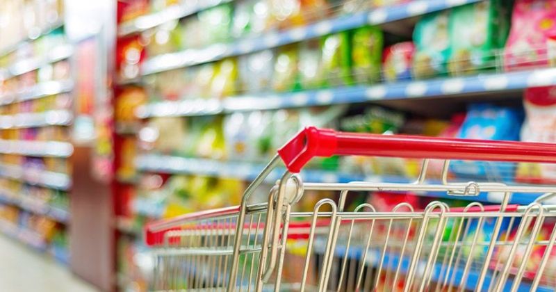 «هيئة الغذاء»: المواد الغذائية متوفرة في السوق المحلية بشكلٍ كافٍ