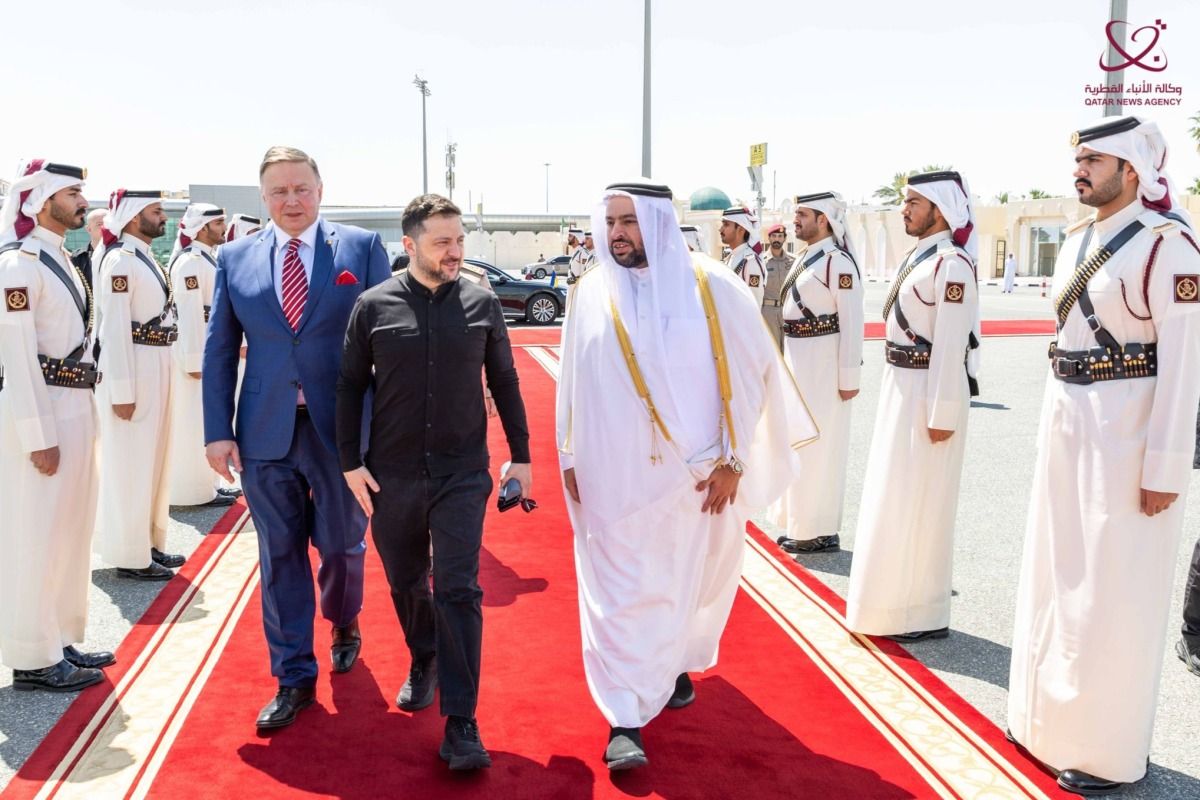 الرئيس الأوكراني يغادر الدوحة