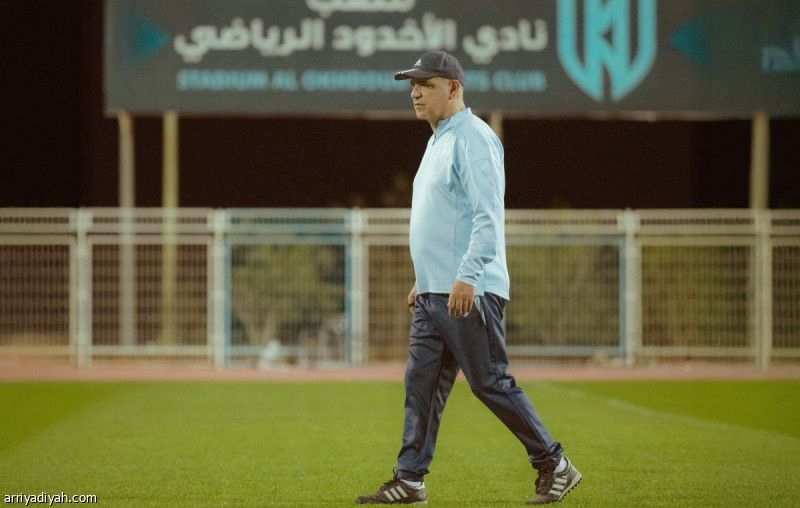 الأخدود.. الجبال يستعين بـ 5 تونسيين