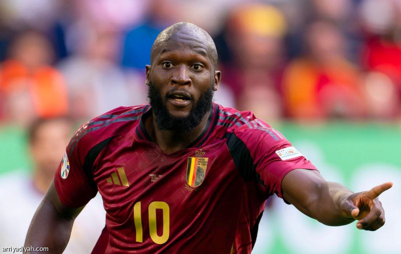 لوكاكو يدافع عن انتقادات نابولي