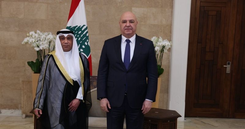 الرئيس اللبناني يتسلم أوراق اعتماد سفير دولة الكويت لدى لبنان