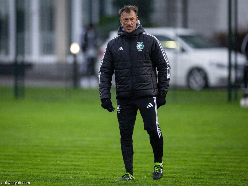 صربيا تعتمد التدوير.. رينـارد يختبر الجميع