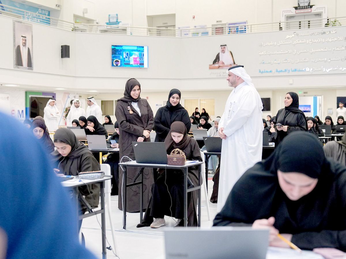 وزيرة التعليم تتفقد اختبار القبول بمدرسة قطر للعلوم والتكنولوجيا للبنات
