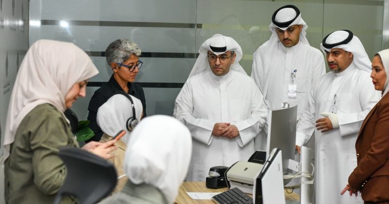 المشاري يدشن المرحلة الثانية من خدمة الاتصال المرئي لمستفيدي الرعاية السكنية عبر «سهل»