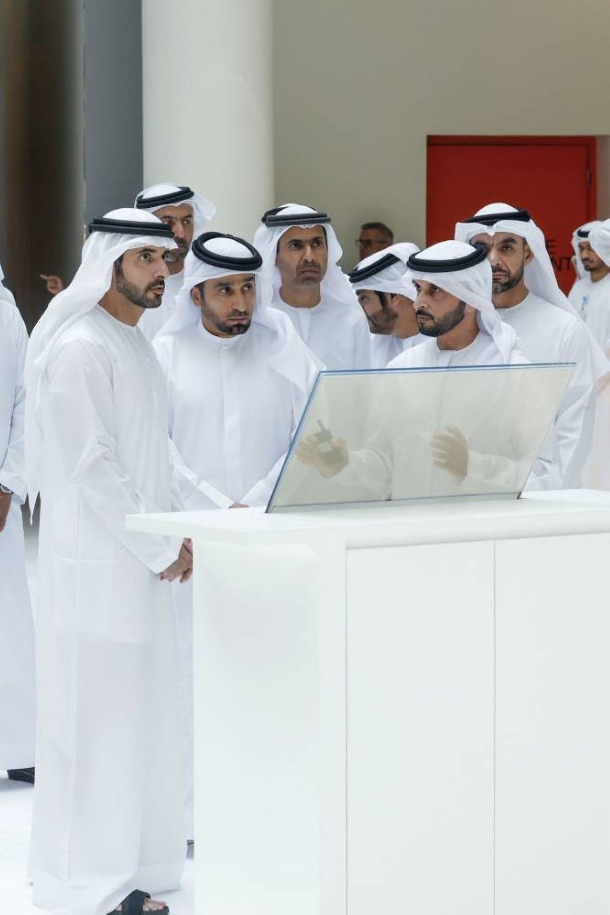 حمدان بن محمد: مسيرة التطوير في دبي تمضي بلا توقف مهما تغيّرت الظروف