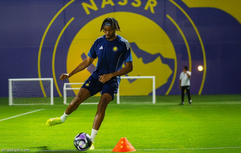 الجلسات العلاجية تبعد سيماكان وكومان عن تدريب النصر