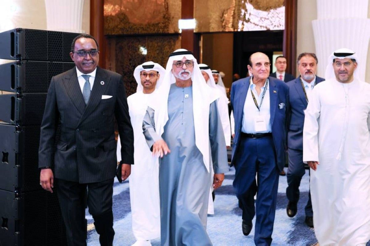 نهيان بن مبارك: الإمارات تتعامل مع التحديات وتواجهها من موقع قوة