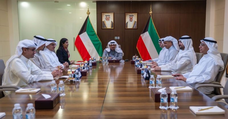 رئيس الوزراء: توفير أراض لإقامة مخازن استراتيجية