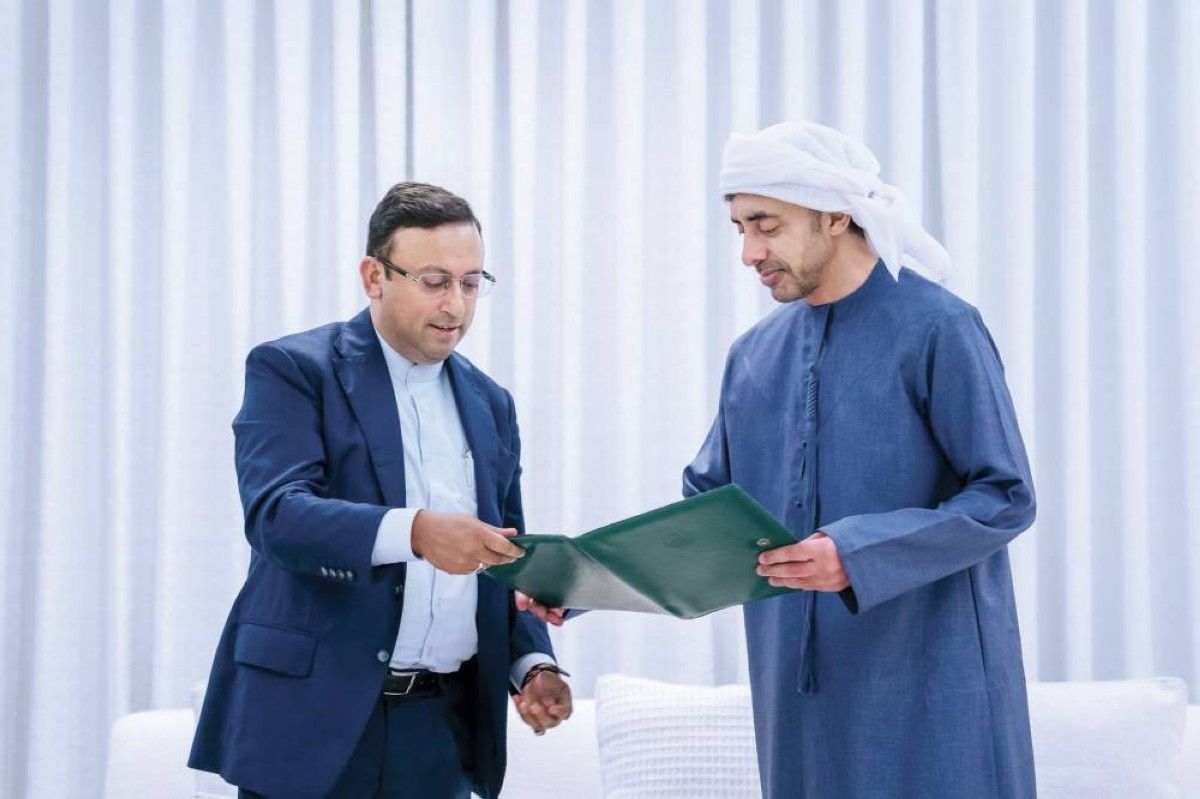 محمد بن زايد وترامب يبحثان تطورات الأوضاع في المنطقة