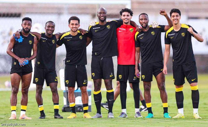 الاتحاد يحدد خماسي النخبة