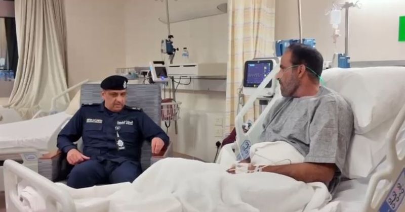 وكيل «الداخلية» يطمئن على العقيد محمد راشد الهاجري