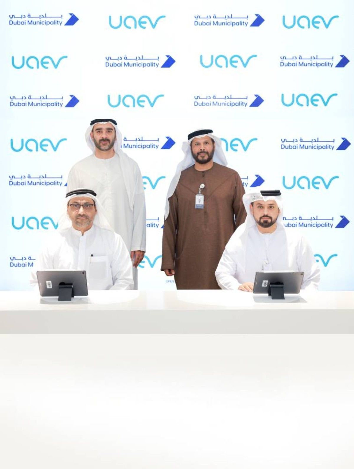 بلدية دبي تُطلق مبادرة لتركيب محطات شحن المركبات الكهربائية في 600 موقف ضمن الشواطئ والمرافق العامة