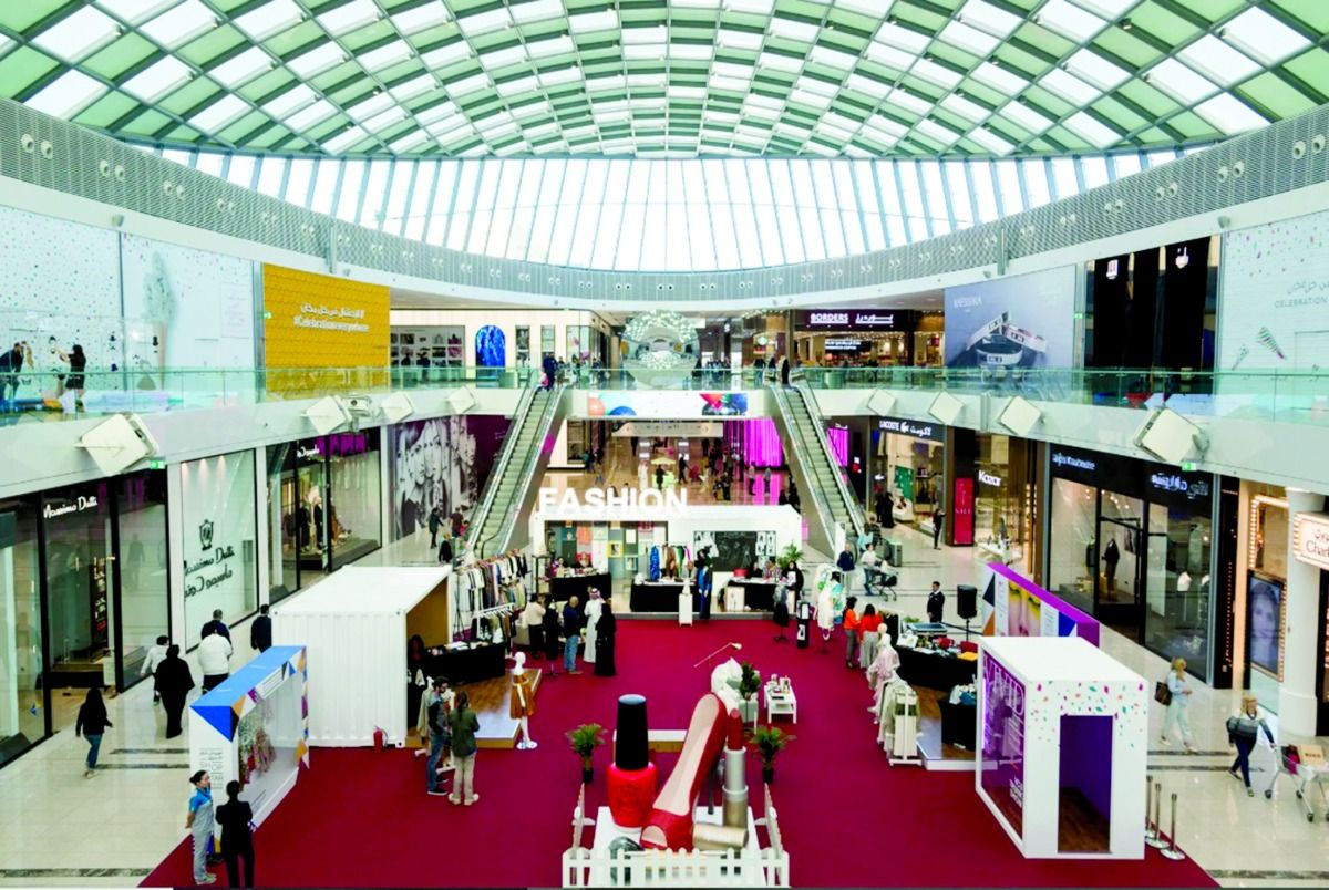 خبراء لـ «العرب»: سلوكيات مالية رشيدة يجب اتباعها في هذه الأوقات.. هل يعيد «زمن الحرب» تشكيل ميزانيات الأسر؟