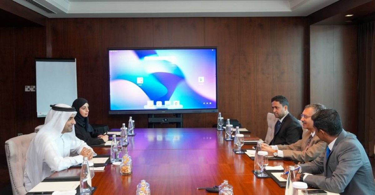 بحث تعزيز العلاقات التجارية والاستثمارية بين دبي والهند