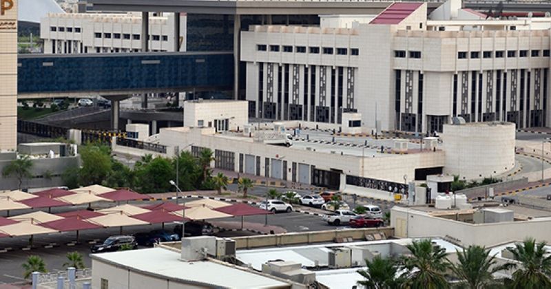 «المالية»: استهداف مبنى مجمع الوزارات بطائرة مسيّرة معادية جراء العدوان الإيراني الآثم