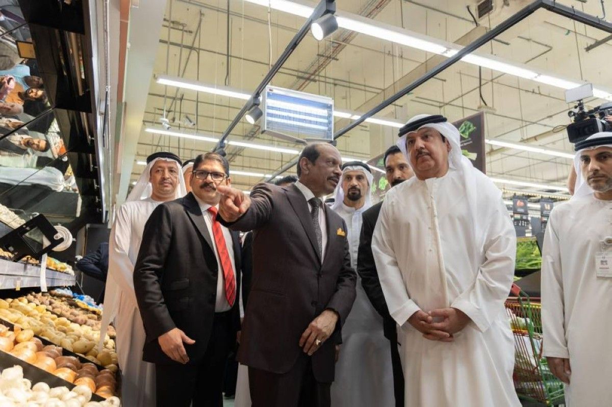 منافذ البيع في الفجيرة.. وفرة في السلع واستقرار في الأسعار