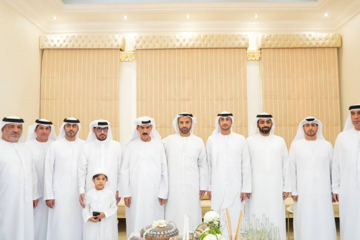 ولي عهد رأس الخيمة يحضر مأدبة غداء أقامها محمد سعيد الزعابي