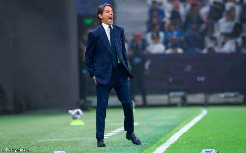 إنزاجي الغاضب يواجه اللاعبين بأخطاء التعاون