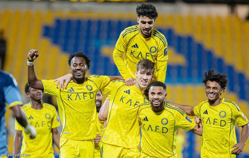 النصر ينهي صدارة الهلال.. ويقتنص التأهل المباشر
