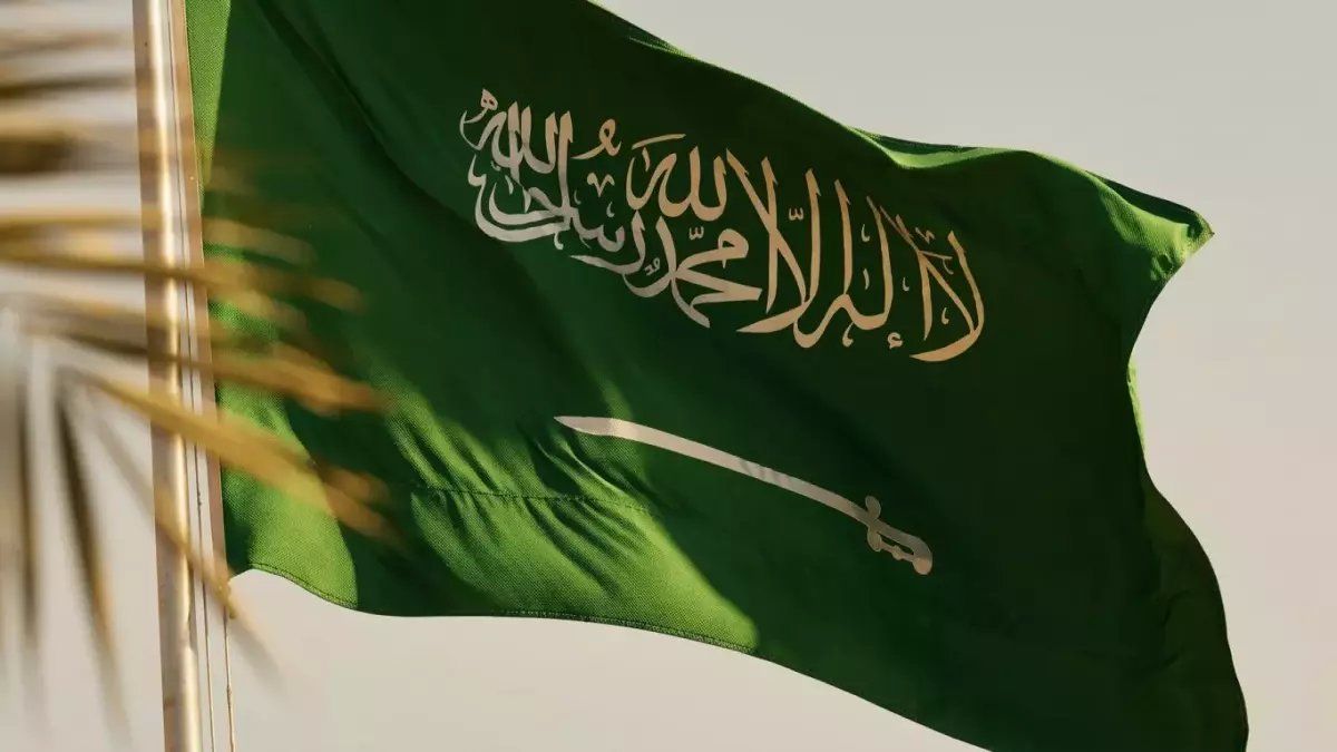 رسمياً: قرار رسمي سعودي يُلزم أصحاب هذه التأشيرات بمغادرة المملكة قبل 18 أبريل… هكذا تتجنب المخالفة