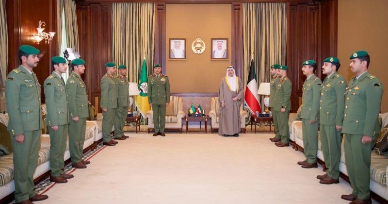 رئيس الحرس الوطني يشهد أداء عدد من الضباط القسم القانوني بعد تخرجهم في قطر