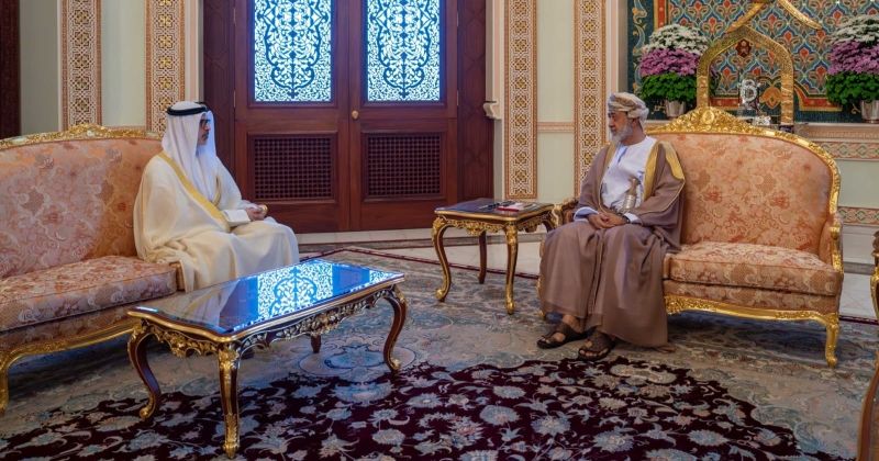 السلطان هيثم أجرى محادثات مع جراح الجابر: تكثيف الجهود لخفض التصعيد في المنطقة