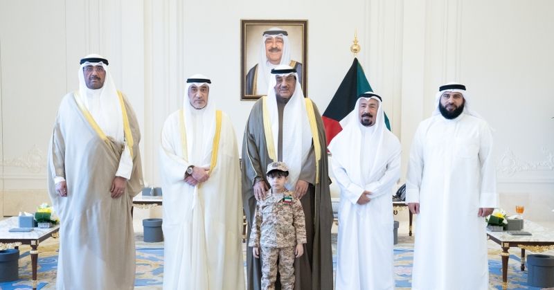 سمو ولي العهد يستقبل أسر شهداء الواجب من وزارتي الدفاع والداخلية وأسرة الشهيدة الطفلة الإيرانية