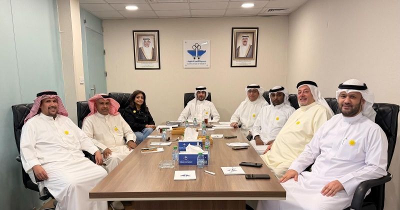 مجلس إدارة جمعية الشعب التعاونية يدعم حملة «زهرة العرفج»