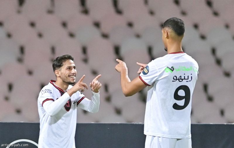 الرائد يعود بنقاط جدة.. والطائي يكسب البكيرية