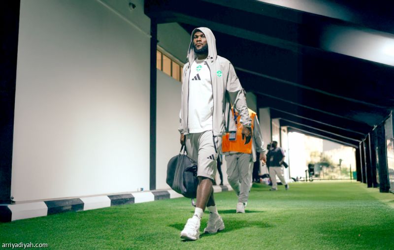 كيسيه وحامد يقودان الدفاع.. والبريكان أساسيّا