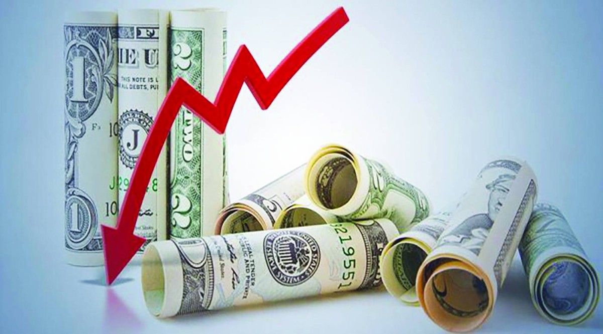 الدولار يهبط لأدنى مستوى في 4 أسابيع.. وهدنة الحرب ترفع شهية المخاطرة