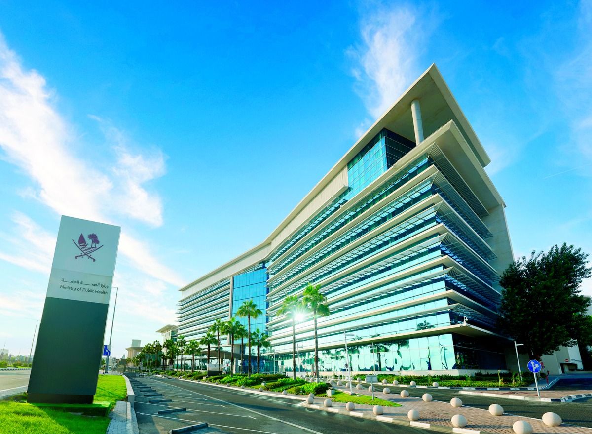 اهتمام بالبحث والابتكار واستقطاب المواهب وتطوير البنية التحتية.. آل محمود: ملتزمون بتحسين صحة ورفاهية المجتمع