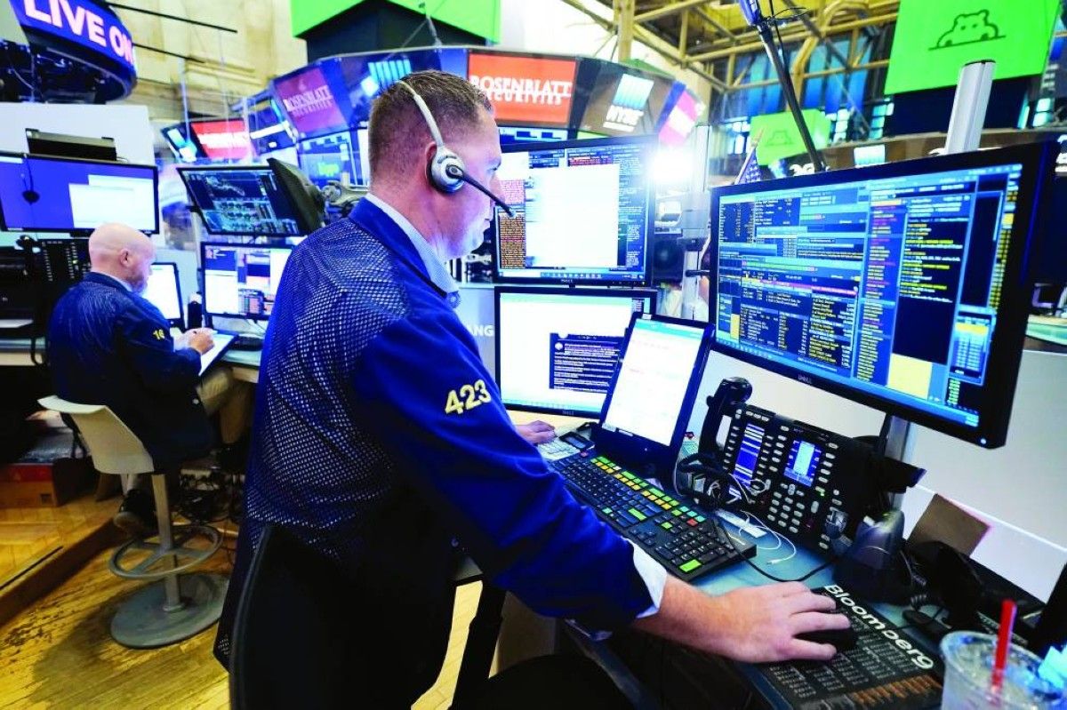 «وول ستريت» تتحول للارتفاع.. وأداء سلبي للأسهم الأوروبية
