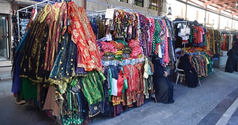 سوق الحريم... روح المباركية